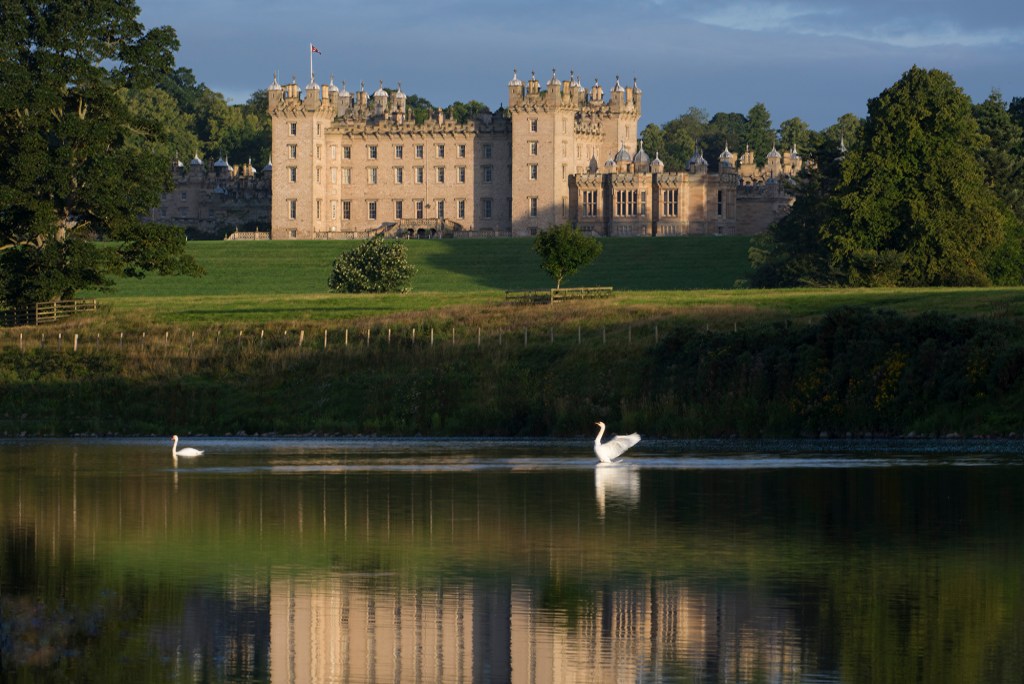floors castle and river tweed
